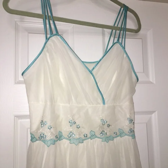 Gotham Gold Stripe‎ Nightgown VTG no flaws